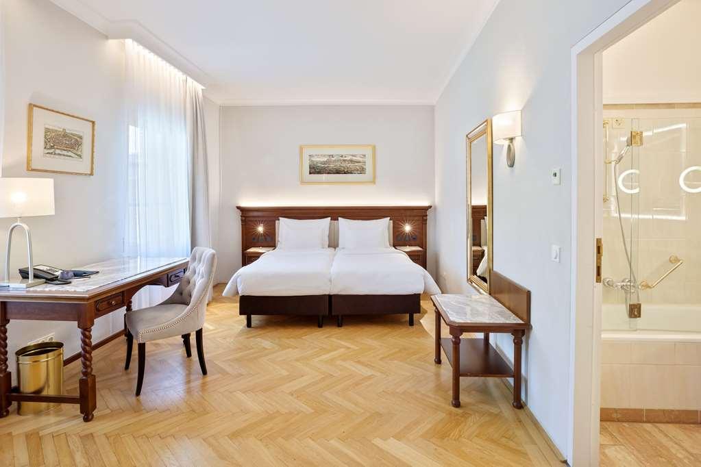 Radisson Blu Hotel Altstadt, Salzburg Room photo